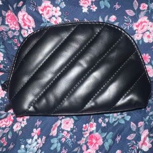 Ysl beauty zip around pouch (Yves saint laurent)